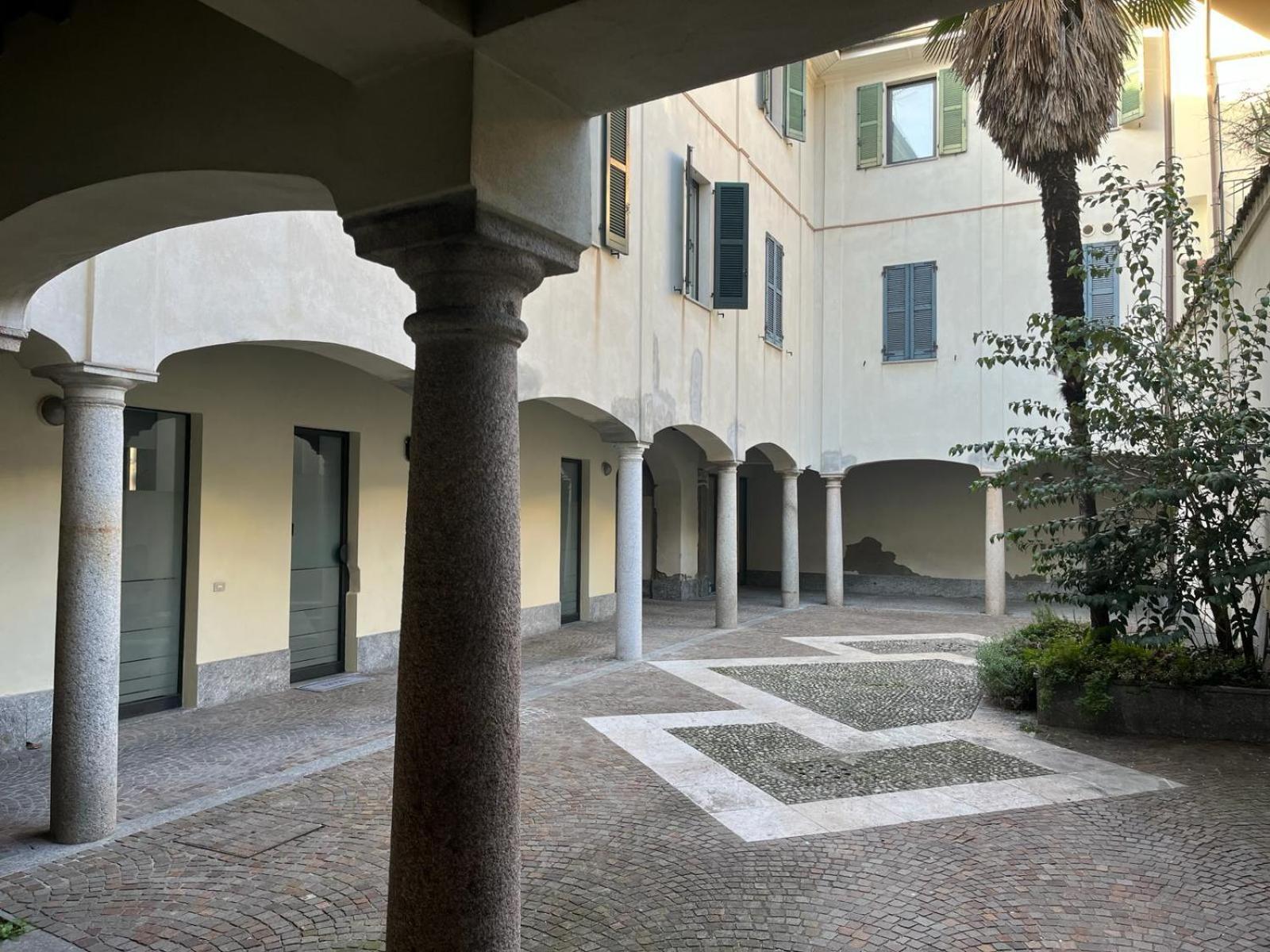 Loft Matteotti - Studio In Centro بوستو أرسيزيو المظهر الخارجي الصورة